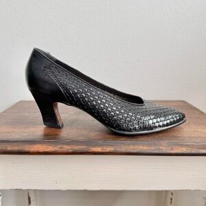 Vintage Black Woven Heel